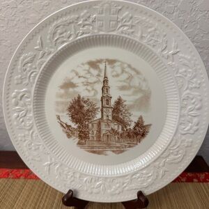 Wedgwood Brown University Creamware 10.5” plate First Baptist Church ca 1938